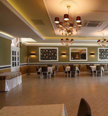 Hotel Pod Zlota Korona Ополе Екстер'єр фото
