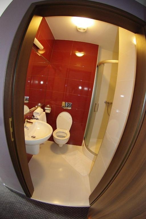 Hotel Pod Zlota Korona Ополе Номер фото